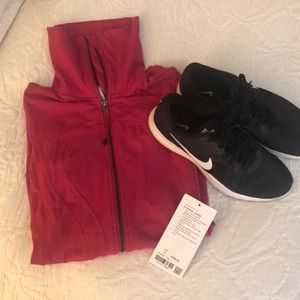 NEW  LULULEMON IN STRIDE JACKET SIZE 2